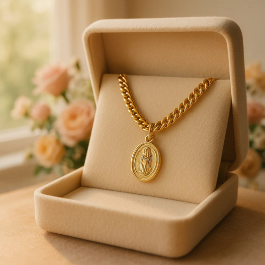 💖 CADENA CON DIJE DE LA VIRGEN DE GUADALUPE CON BAÑO DE ORO DE  18 KILATES – FE QUE BRILLA PARA MAMÁ" 👑